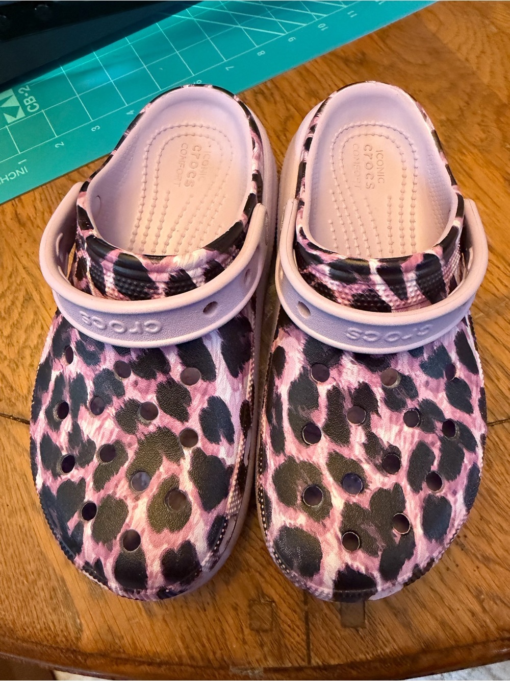 Crocs classic animal cutie clog size junior 4!